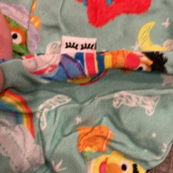 9/10 Short Sleeve Two Piece Little Sleepies - Picture 3 of 4